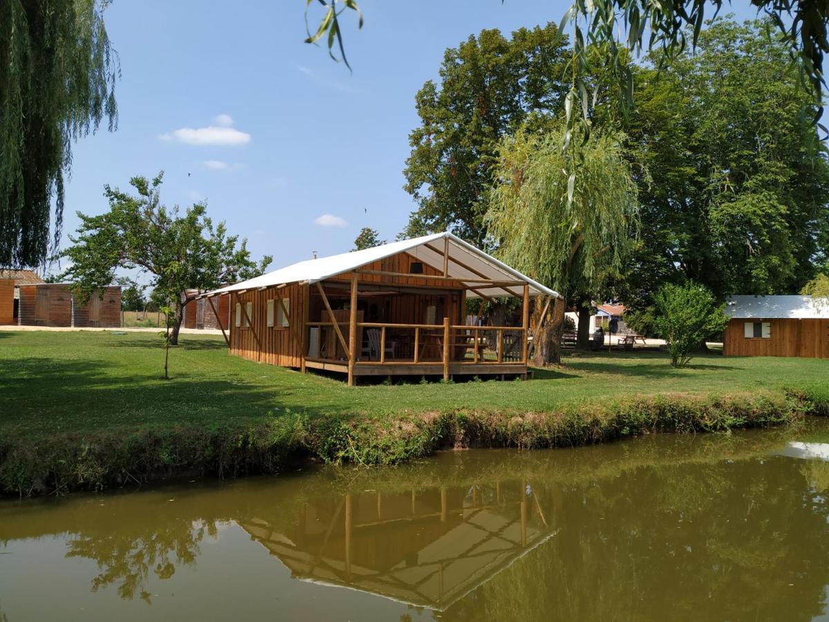 Bed and Breakfast Domaine Ramonjavel, glamping&alpaca's à Fongrave Extérieur photo